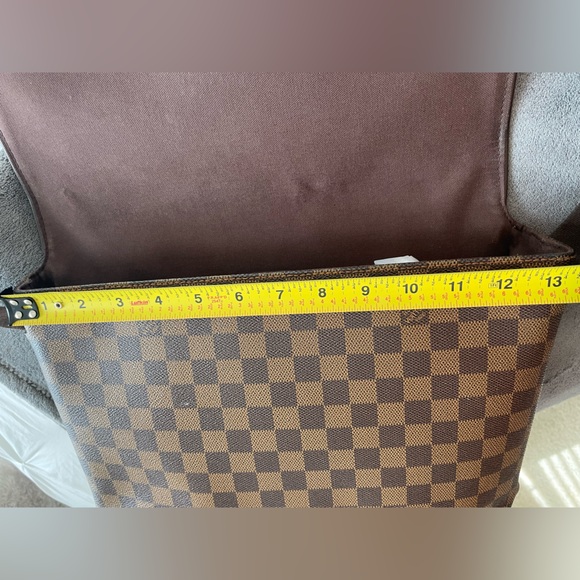 Louis Vuitton Messenger Bag - Picture 10 of 12